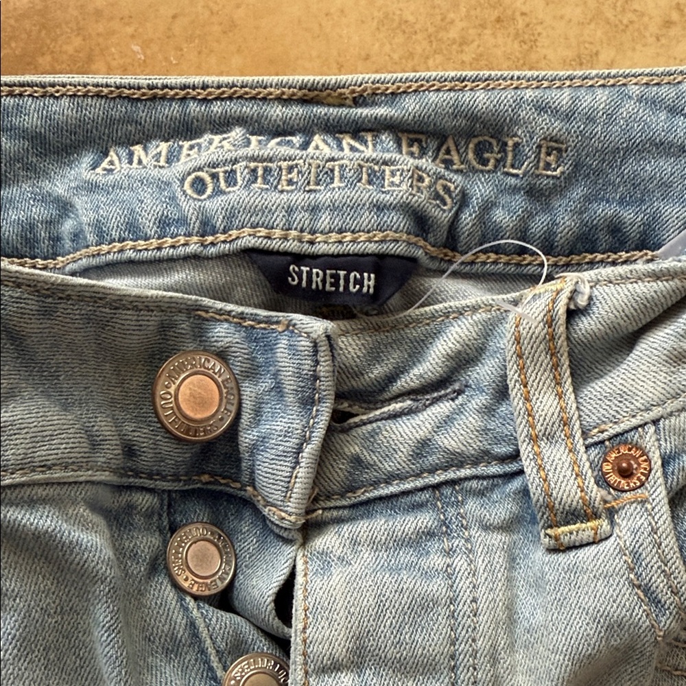 ✨2/$25✨ American Eagle Outfitters Distressed Bermuda‎ Button Fly Jean Shorts - Picture 3 of 3